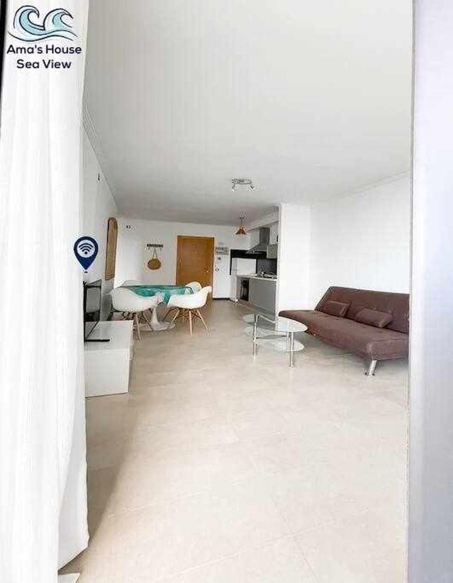 Amas House Sea View Wifi Free By Rentalfue Appartement